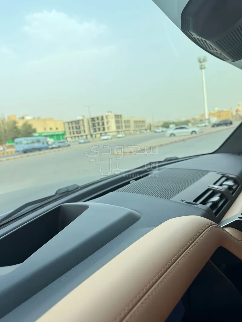 2026 لاند روفر ديفيندر 90 اكس داينمك