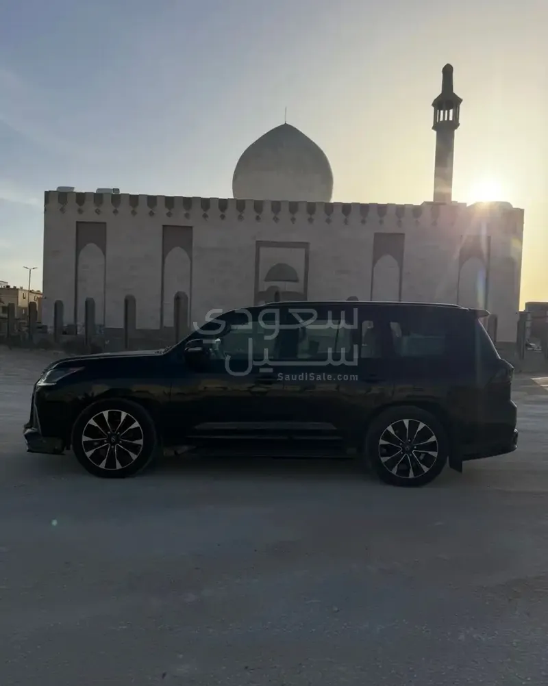 2018 لكزس إل إكس 570