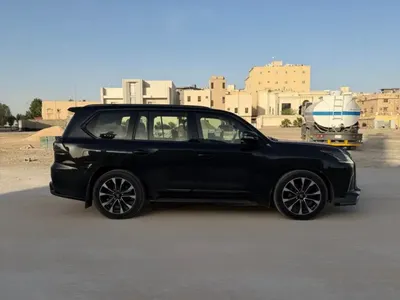 2018 لكزس إل إكس 570