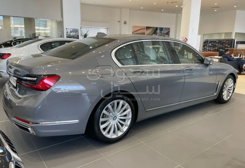 2022 BMW 7 Series 730Li
