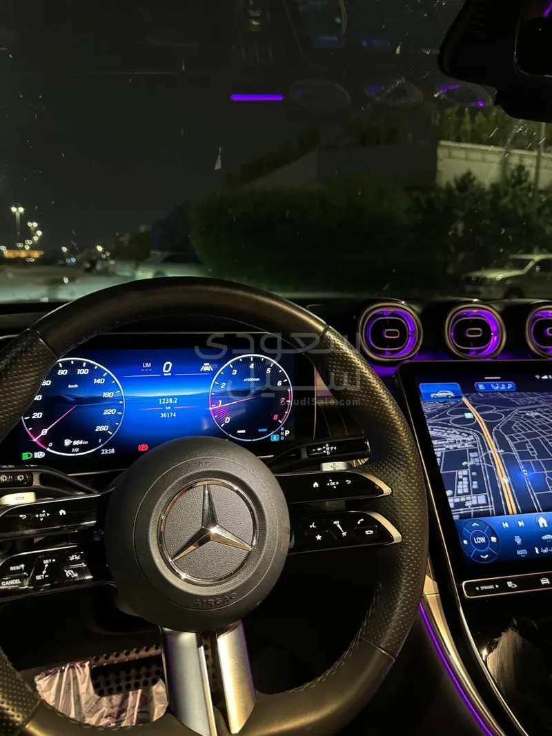 2025 مرسيدس - بنز جي إل سي 200 اي ام جي