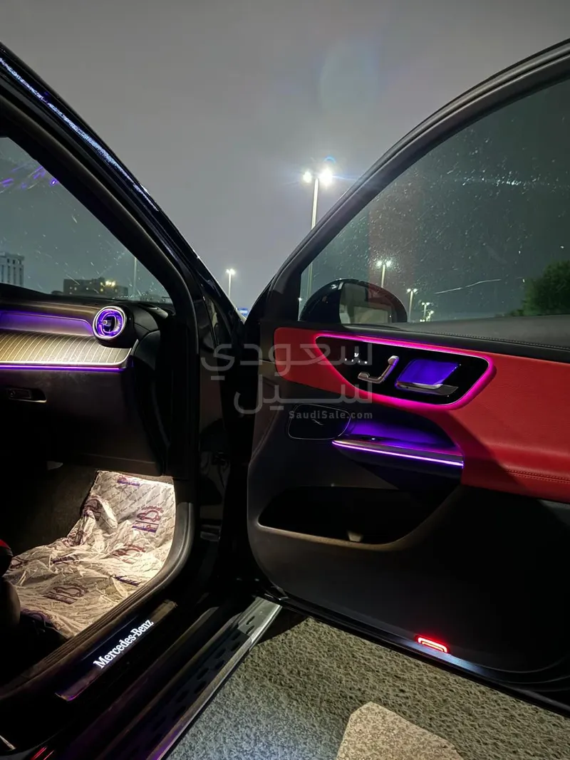 2025 مرسيدس - بنز جي إل سي 200 اي ام جي