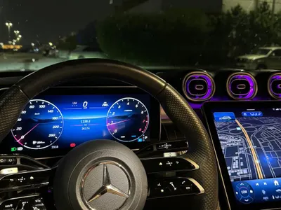 2025 مرسيدس - بنز جي إل سي 200 اي ام جي
