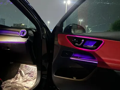 2025 مرسيدس - بنز جي إل سي 200 اي ام جي