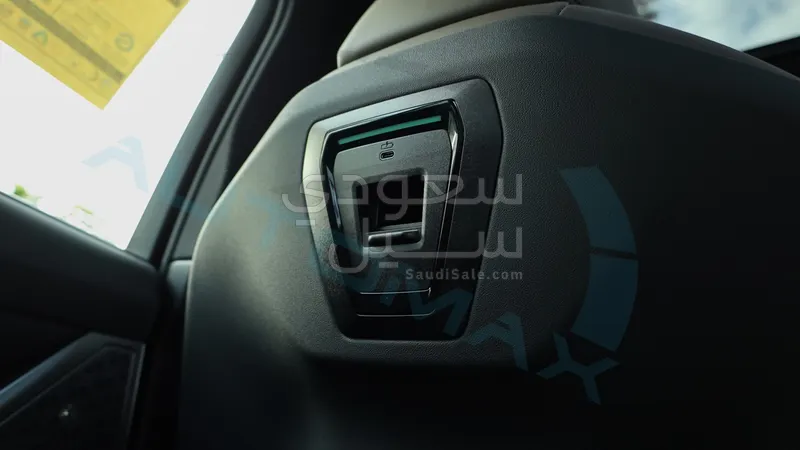 2026 بي ام دبليو الفئة الخامسة 520 أي إم كت
