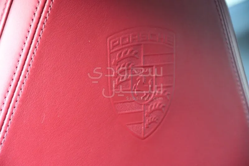 2020 بورش 911 كاريرا 4 اس
