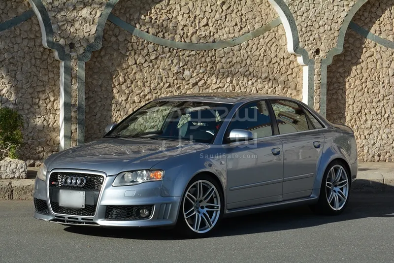 2007 اودي ار اس 4