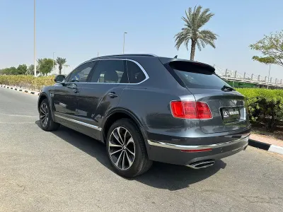 2017 بنتلي بنتايجا