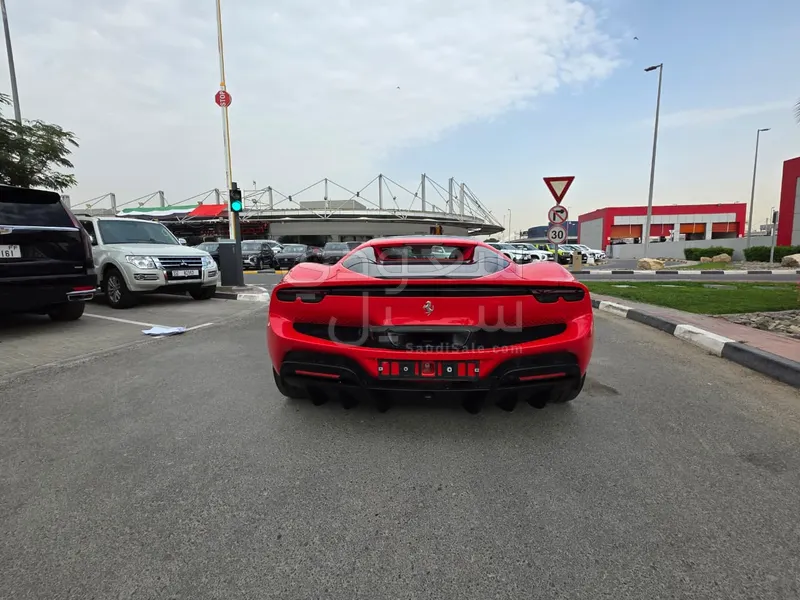 2025 فيراري جي تي اس 296