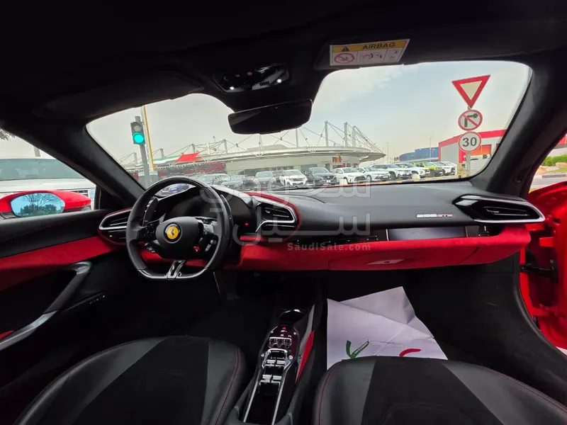 2025 فيراري جي تي اس 296