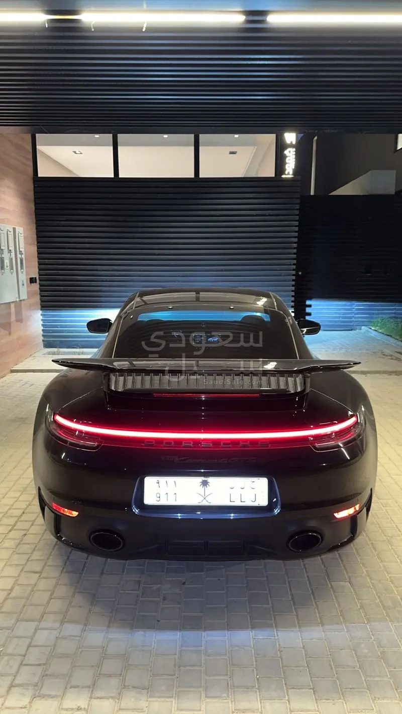 2024 بورش 911 كاريرا جي تي اس