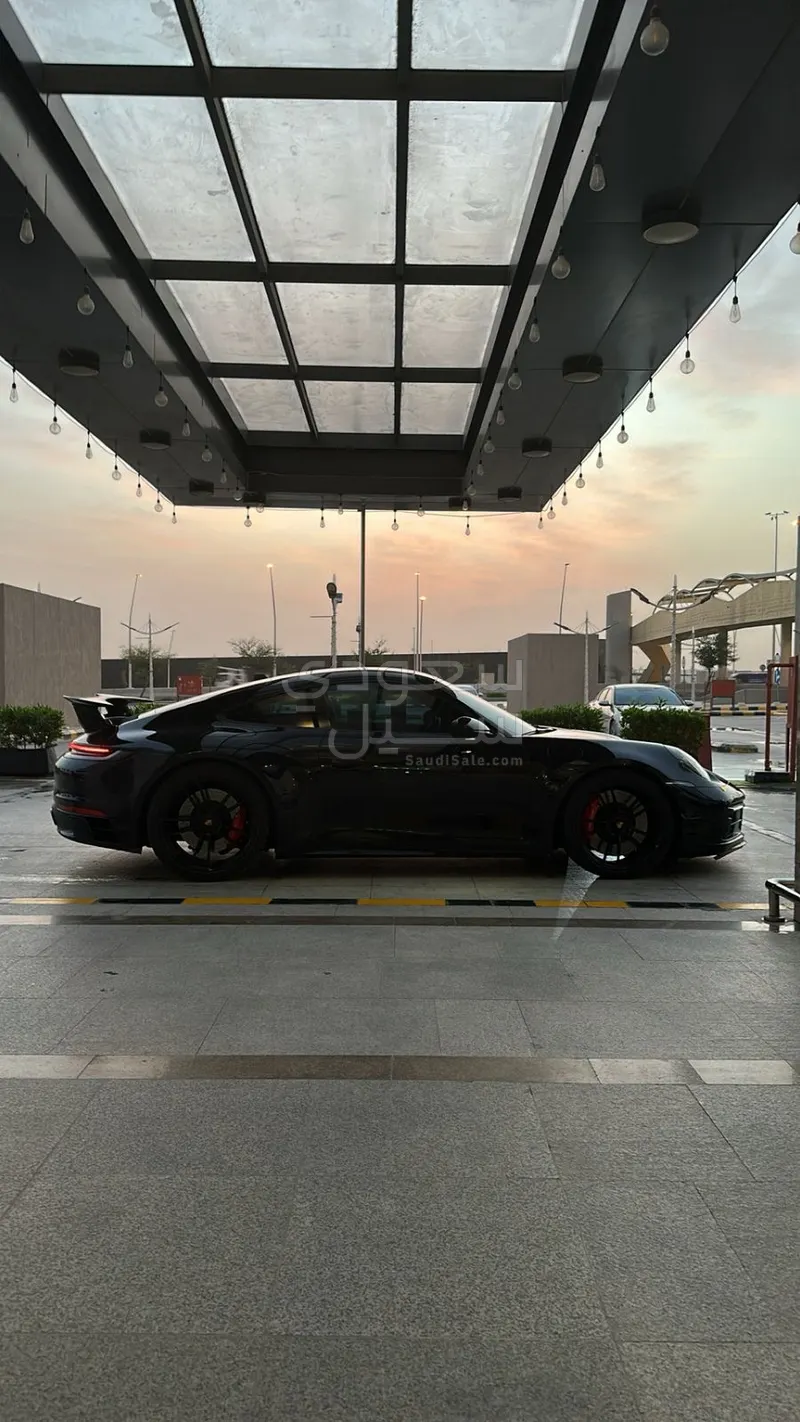 2024 بورش 911 كاريرا جي تي اس