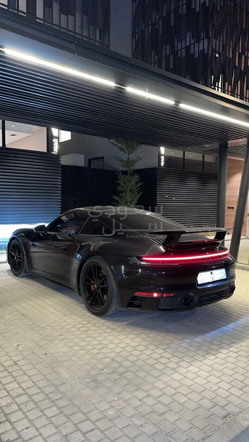 2024 بورش 911 كاريرا جي تي اس