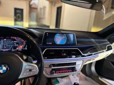 2021 بي ام دبليو الفئة السابعة 730 إل أي