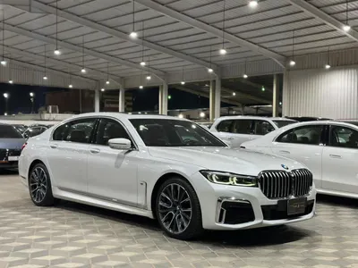 2021 بي ام دبليو الفئة السابعة 730 إل أي