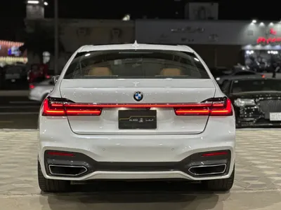 2021 بي ام دبليو الفئة السابعة 730 إل أي