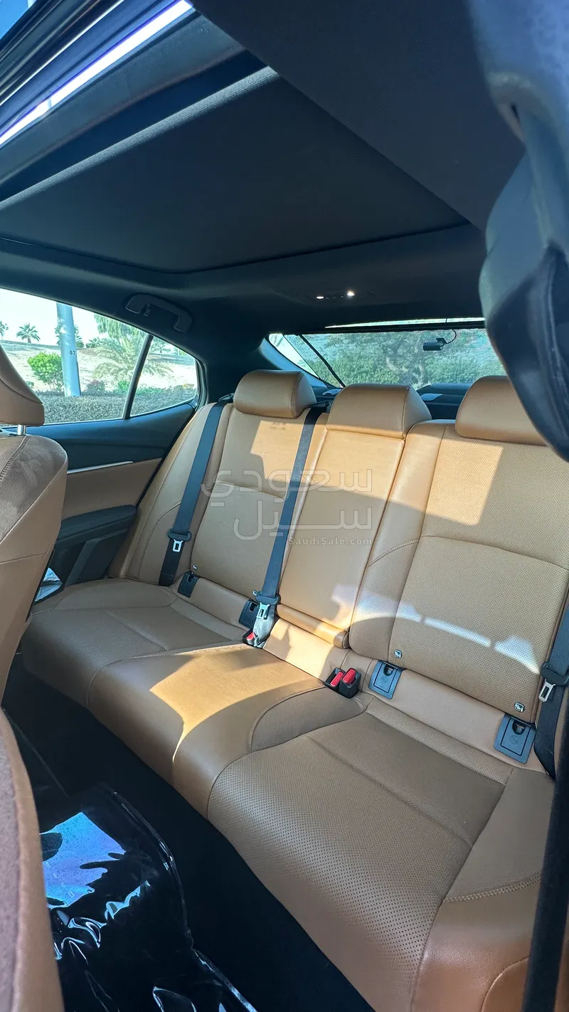 2025 Toyota Camry Grande