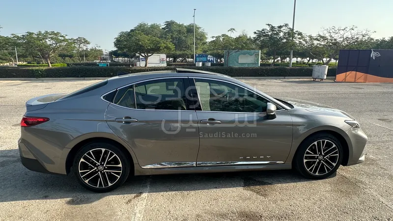 2025 Toyota Camry Grande