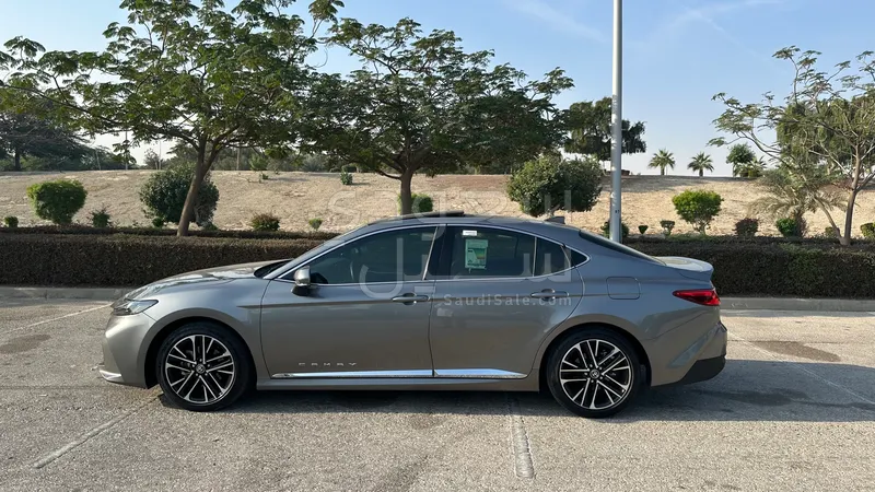 2025 Toyota Camry Grande
