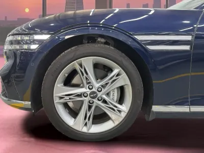 2025 جينيسيس جي 90