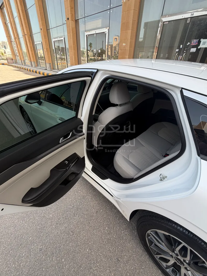 2023 كيا 5كي