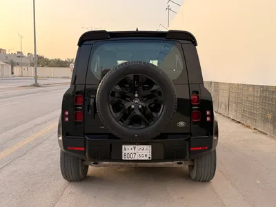 2023 لاند روفر ديفيندر 90