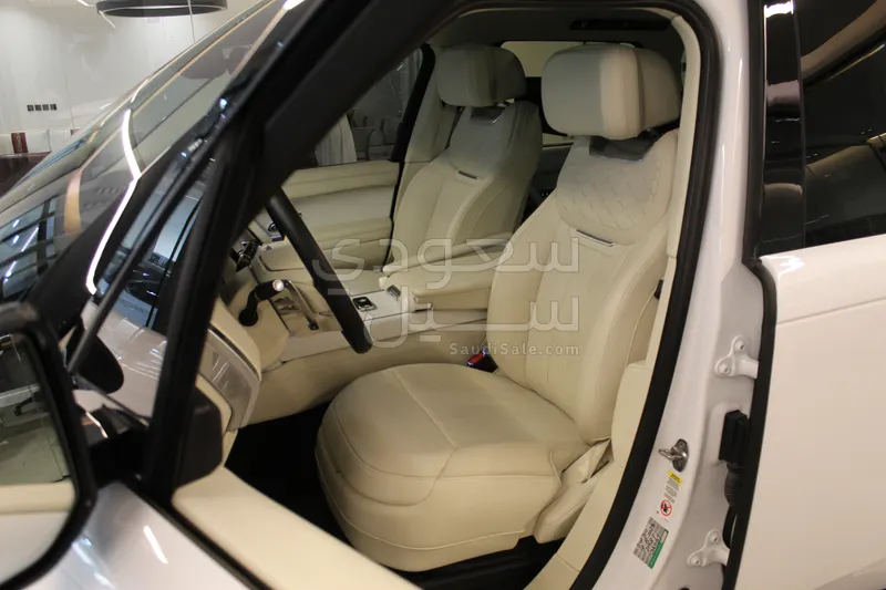 2023 Land Rover Range Rover Vogue SV