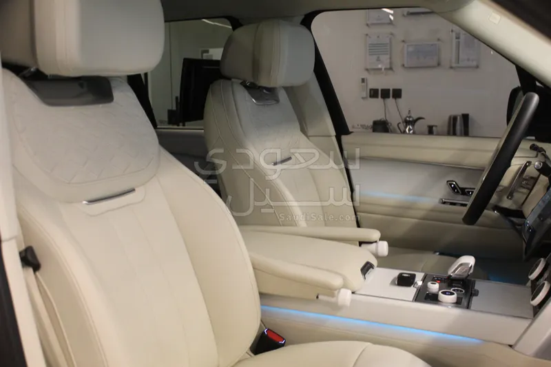 2023 Land Rover Range Rover Vogue SV