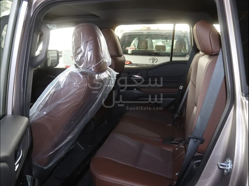 2026 تويوتا برادو في اكس
