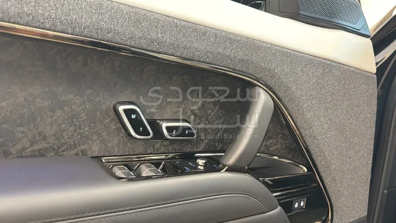 2025 لاند روفر رينج روفر سبورت اوتوبيوجرافي