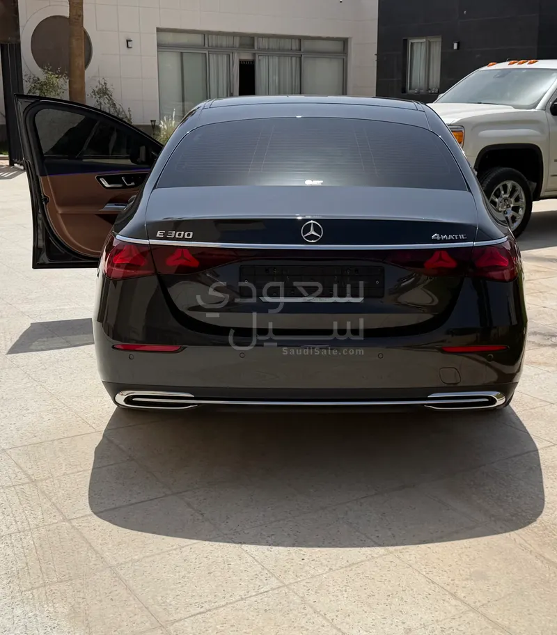 2026 مرسيدس - بنز إي 300