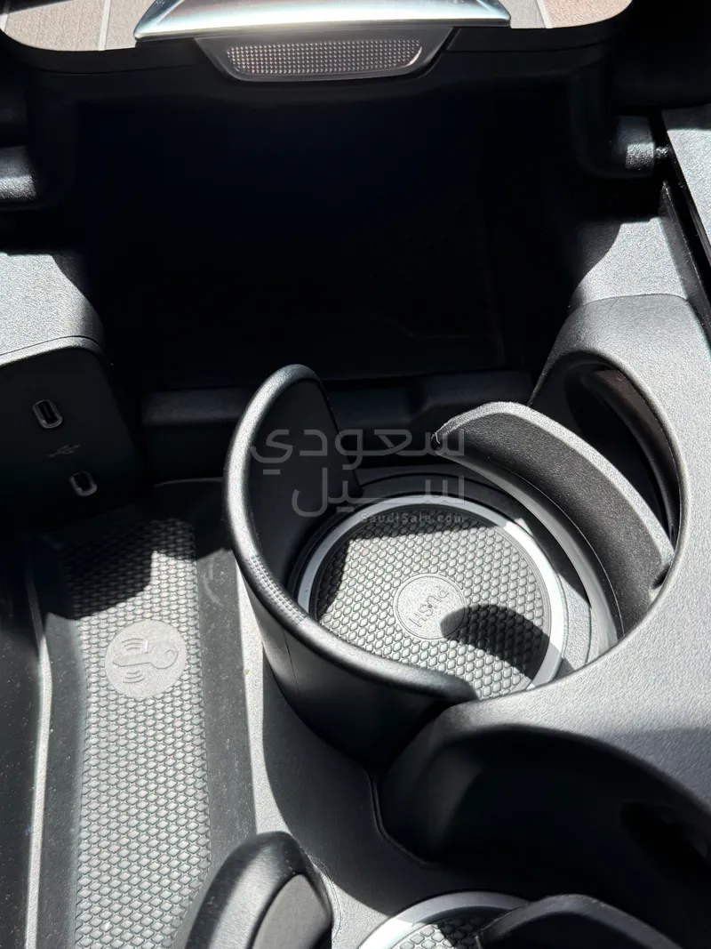 2026 مرسيدس - بنز إي 300