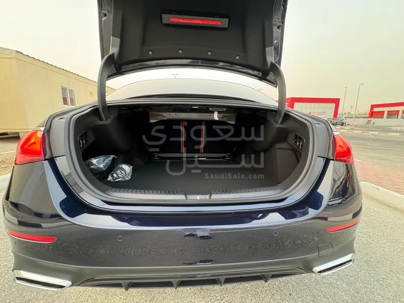 2024 مرسيدس - بنز إي 200 أي إم جي
