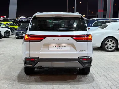 2023 لكزس إل إكس 600