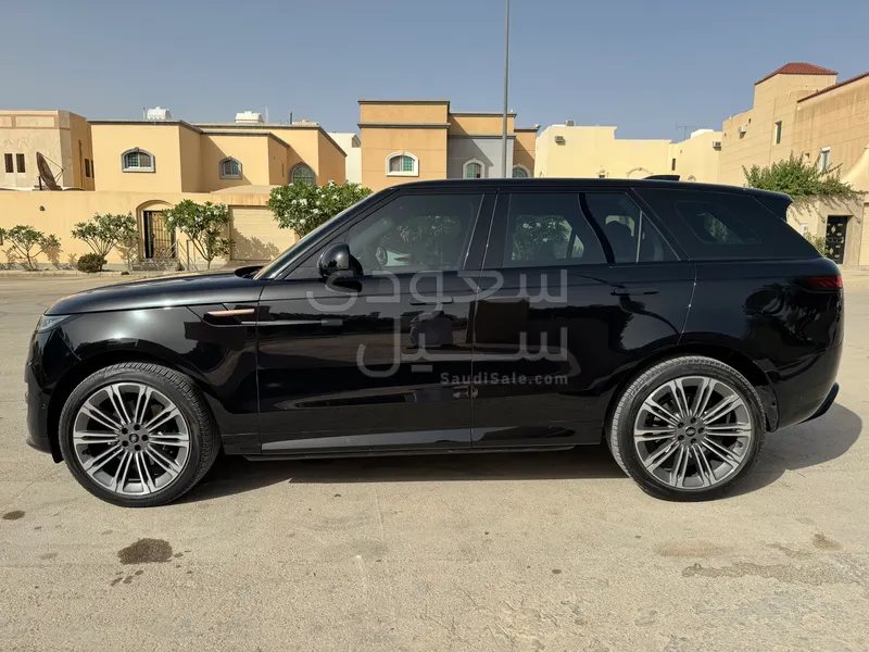 2024 لاند روفر رينج روفر سبورت اتش اس اي