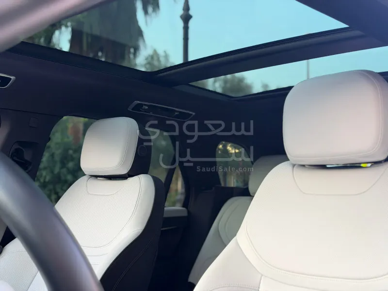 2023 لاند روفر رينج روفر سبورت اس اي