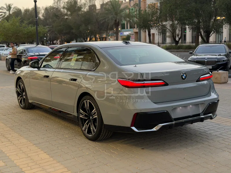 2026 BMW 7 Series 735Li