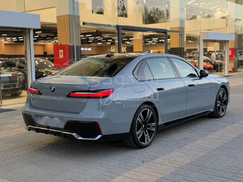 2026 BMW 7 Series 735Li
