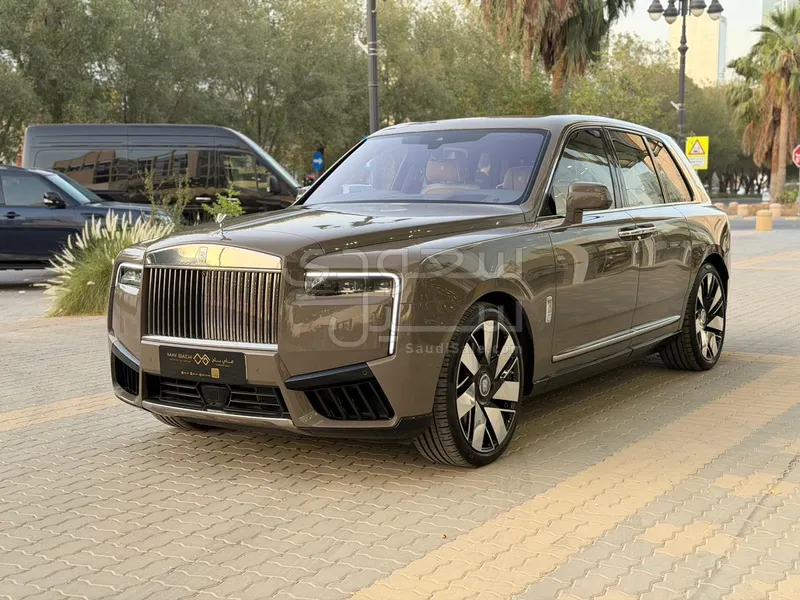 2025 Rolls-Royce Cullinan Silver Badge