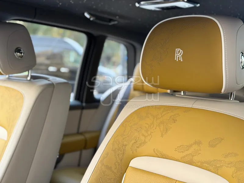 2025 Rolls-Royce Cullinan Silver Badge