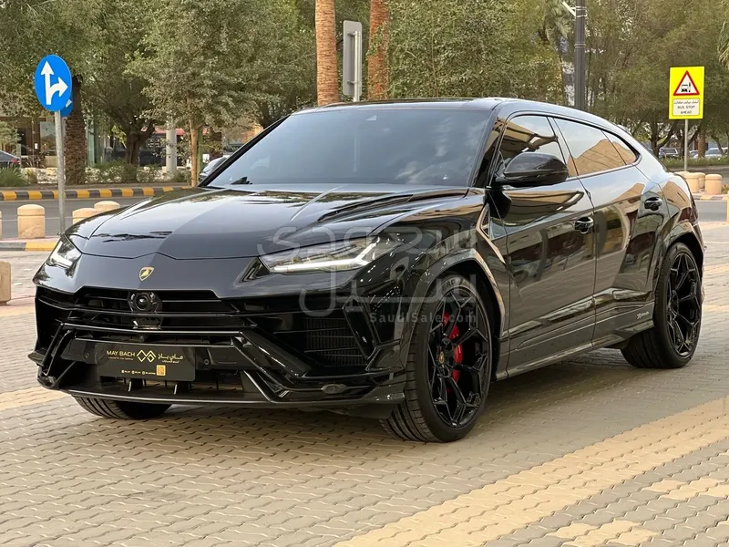 2023 Lamborghini URUS Performante