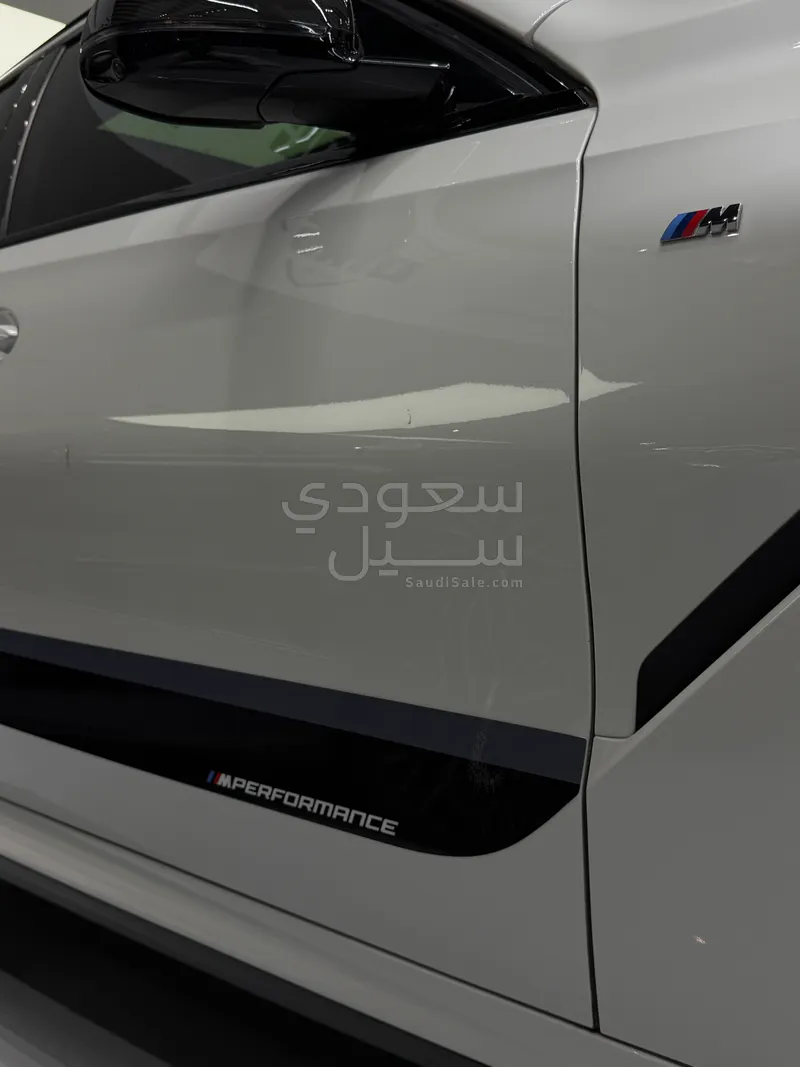 2024 بي ام دبليو الفئة اكس 6 إم كت