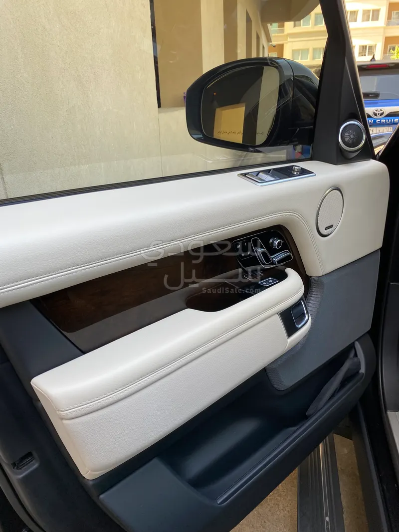 2020 Land Rover Range Rover HSE