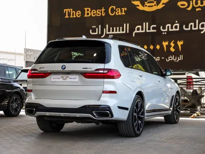 2020 BMW X Series 7