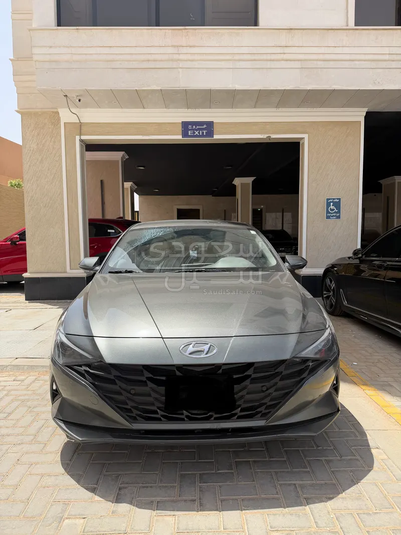 2023 Hyundai Elantra Smart