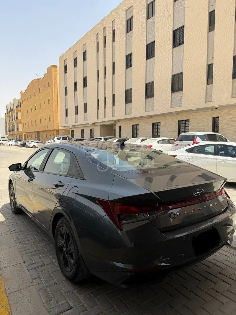2023 Hyundai Elantra Smart