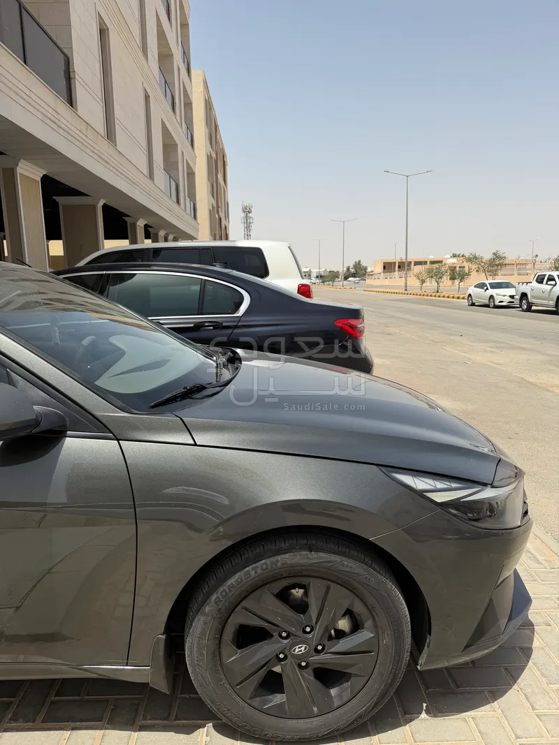 2023 Hyundai Elantra Smart