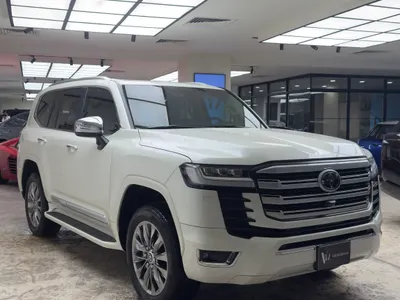 2024 Toyota Land Cruiser VX