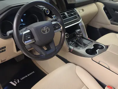 2024 Toyota Land Cruiser VX