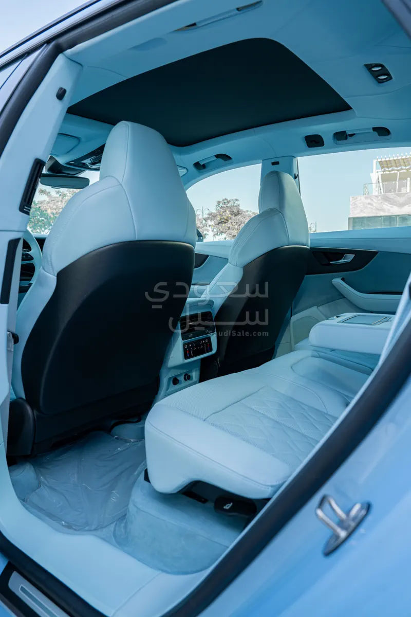 2024 اودي اس كيو 8